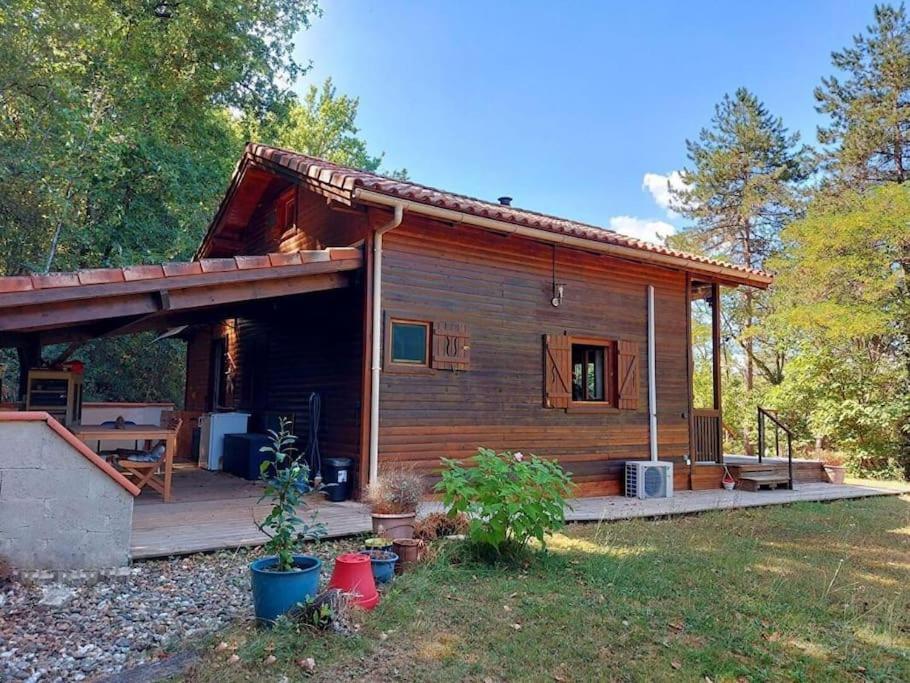 Chalet Au Milieu De La Foret Avec Lac A Proximite Layrac Exterior photo